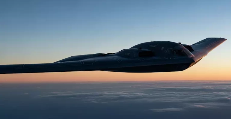pesawat b-2 bomber mengebom iran